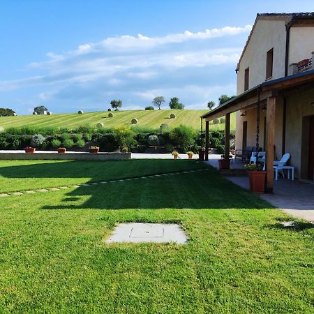 Casa Montefiore 13 Girasoli Lt Nella Tranquilla Campagna Marchigiana Ancona Exteriör bild
